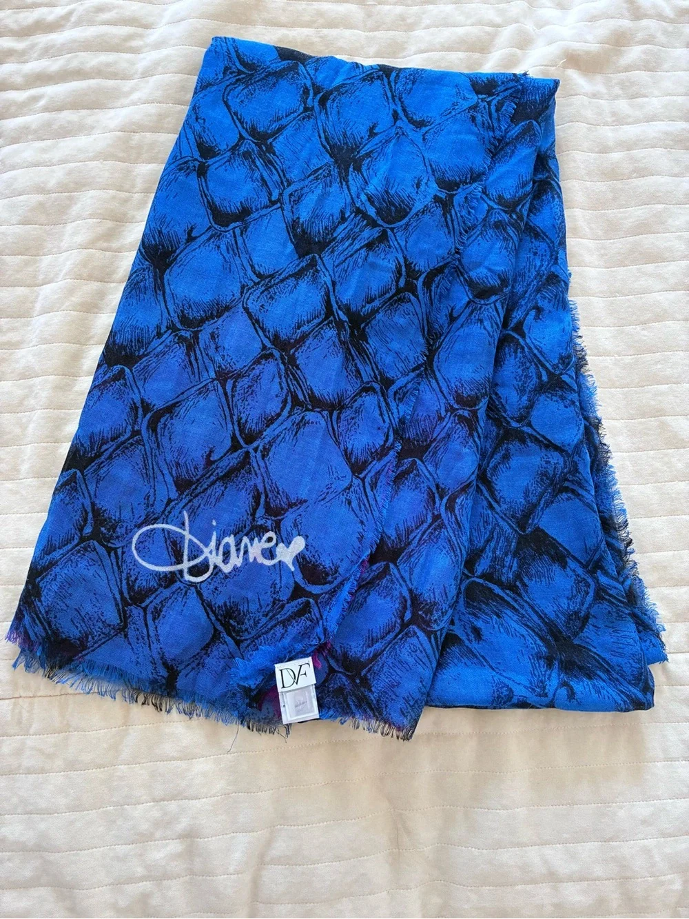 NWT Diane von Furstenberg DVF Blue Magenta Snakeskin Print Scarf Wrap 80x40